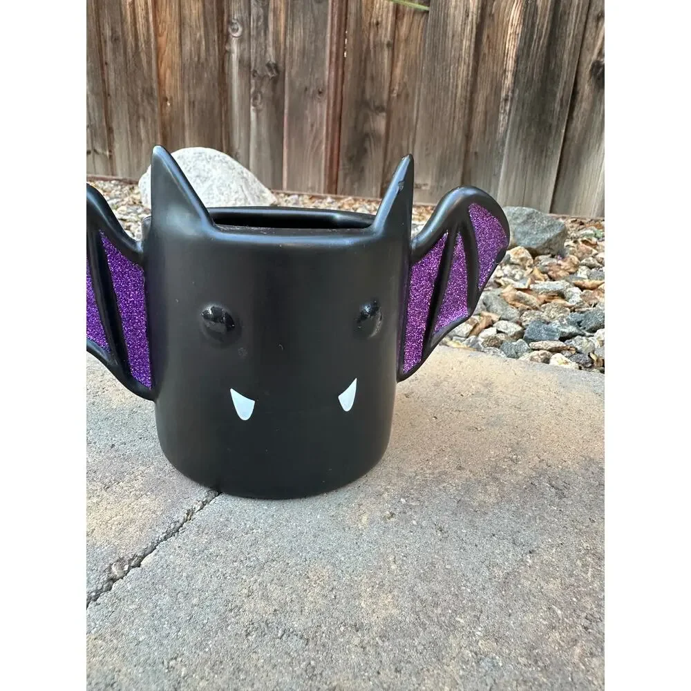 Bath & Body Works Halloween Bat Foam Soap Holder - read description